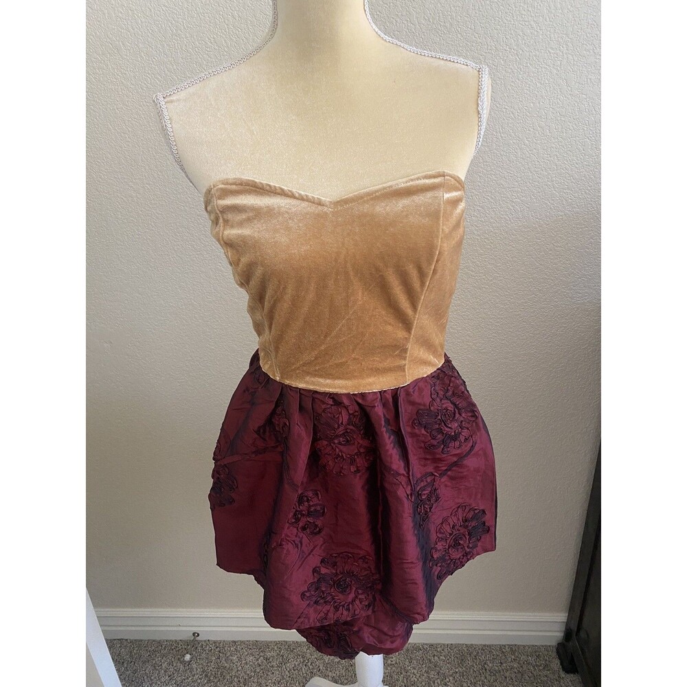 Johann Earl strapless gold velvet top with burgundy bottom back zip SZ M
